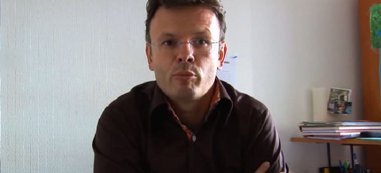 Les Molex des gens debout