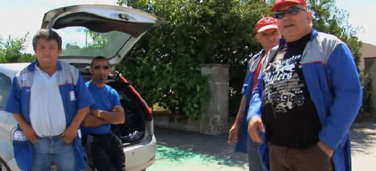 Les Molex des gens debout